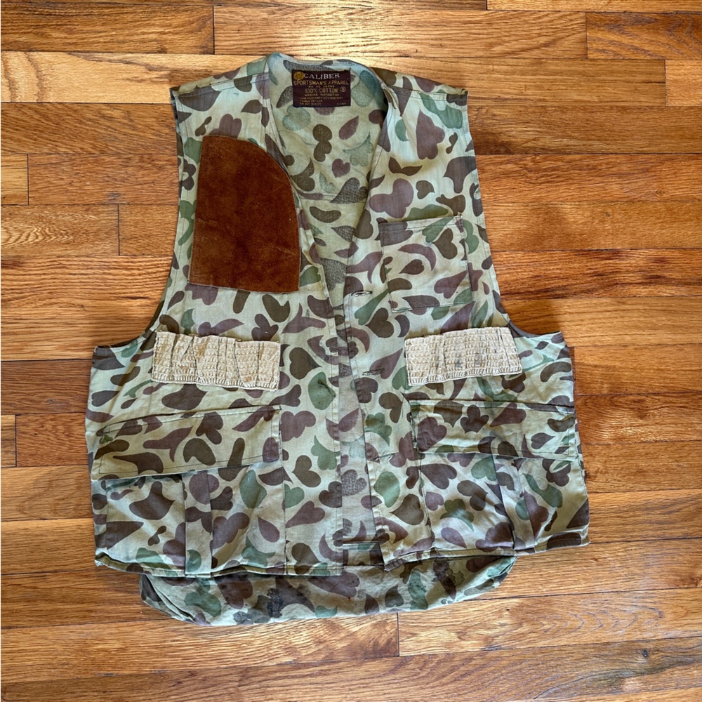 Vintage Caliber Duck Camo Hunting Vest – Rugged Utility Streetwear